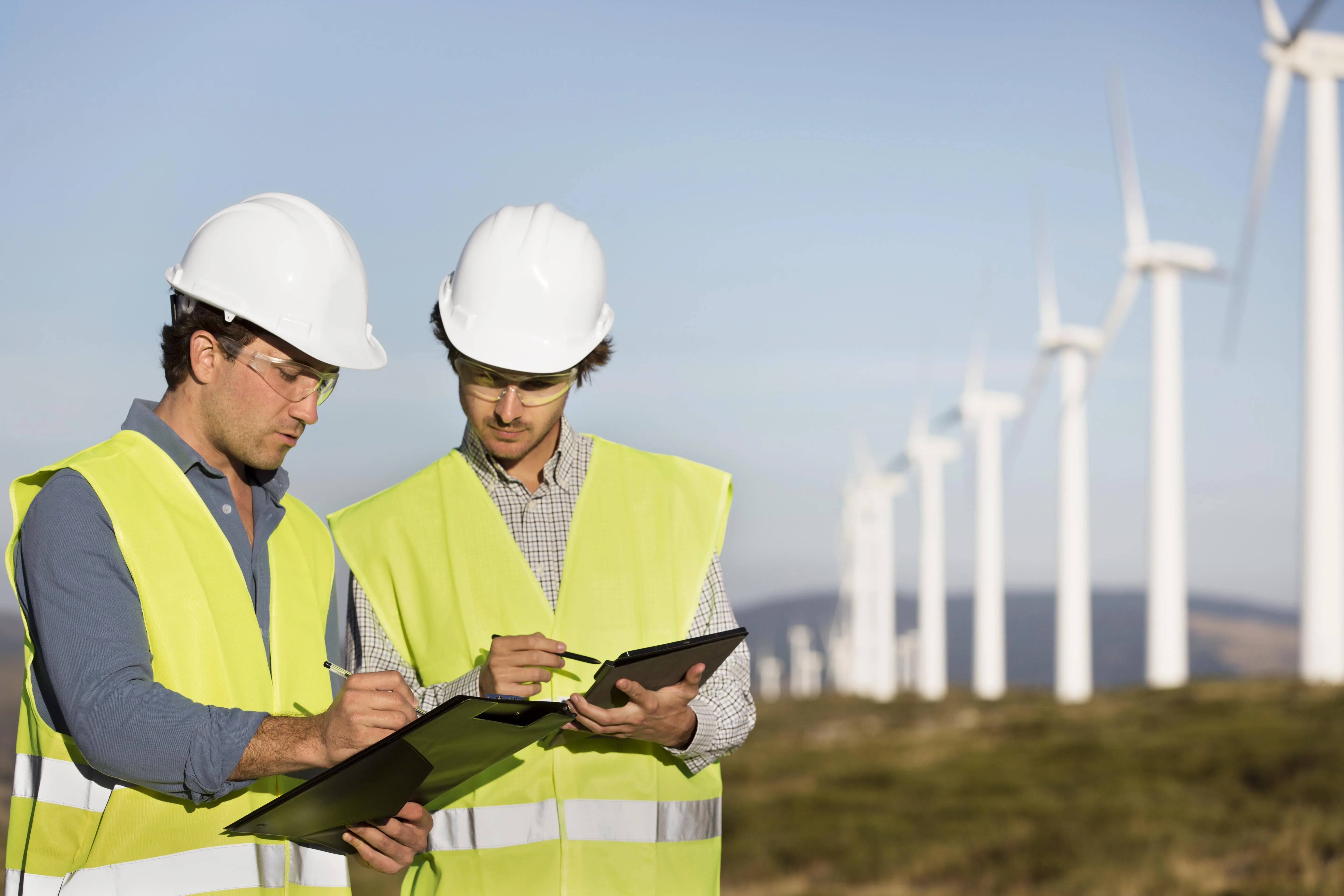Más que supervisión: control técnico, financiero y contractual